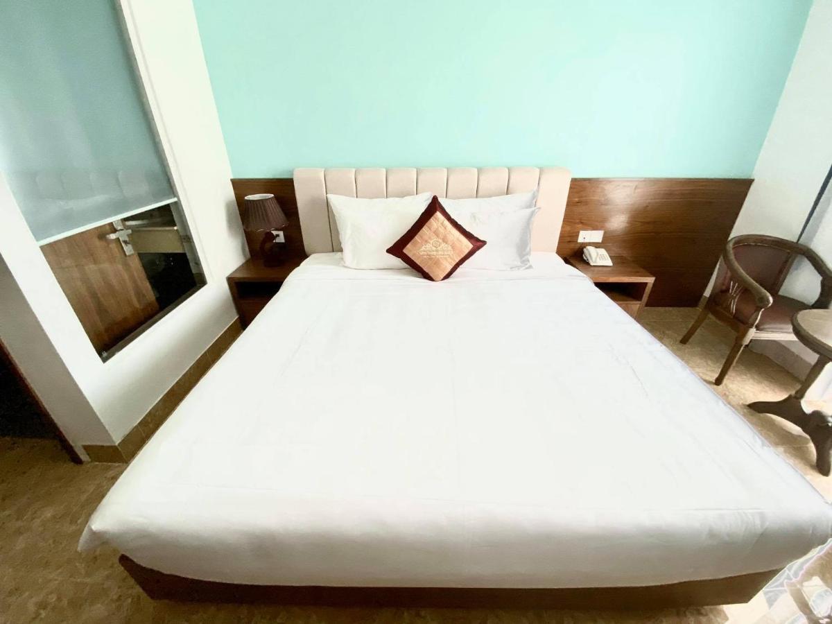 กงทัญ ลองบีช โฮเต็ล Hotel Cam Lam ภายนอก รูปภาพ