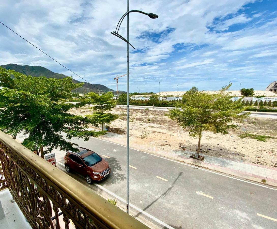 กงทัญ ลองบีช โฮเต็ล Hotel Cam Lam ภายนอก รูปภาพ
